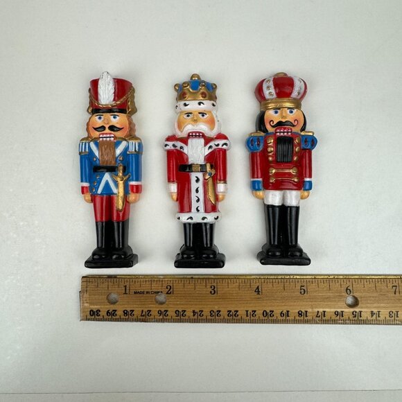 Vtg Set of 3 Nutcracker Memo Magnets 3D Plastic Christmas Holiday Decor 4.25in - Picture 1 of 11